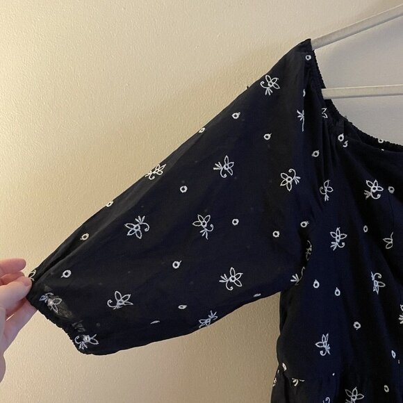 Lane Bryant Women 20 Floral Embroidered Eyelet Off-The-Shoulder Peplum Top NWT - Picture 4 of 11